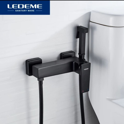 Смеситель с гигиеническим душем Ledeme L5278B Смеситель с гигиеническим душем Ledeme L5278B