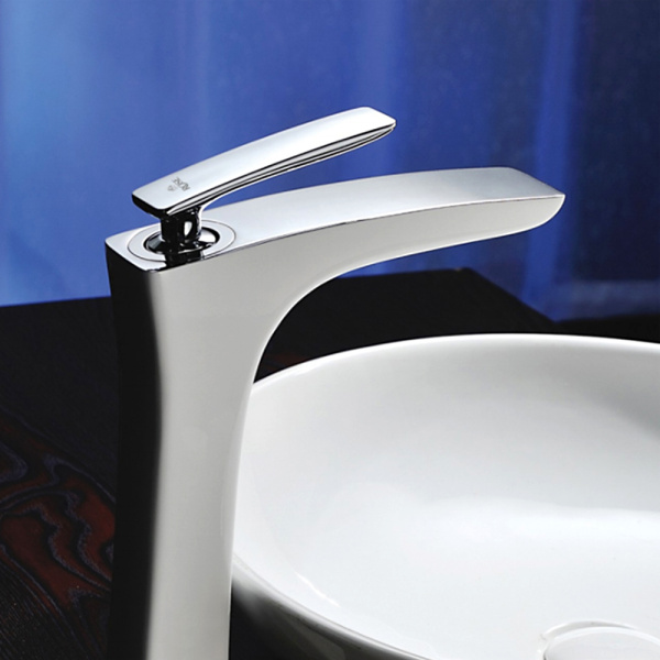 Смеситель для умывальника Rose R2711F Смеситель для умывальника Rose R2711F