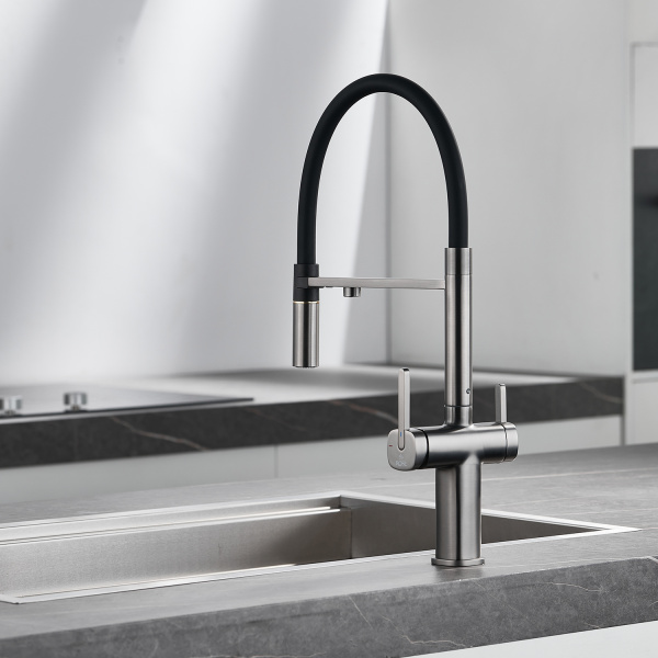 Смеситель для кухни под фильтр с гибким изливом Rose R358T Смеситель для кухни под фильтр с гибким изливом Rose R358T