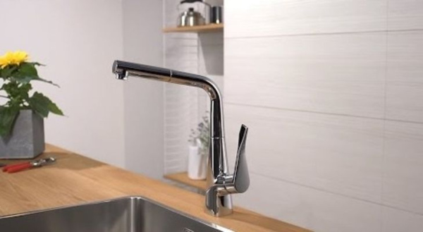 Смеситель с выдвижным изливом Hansgrohe Metris M71 1jet 14821000