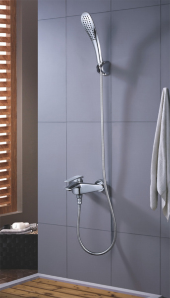 Смеситель для ванны с душем Rose R1302