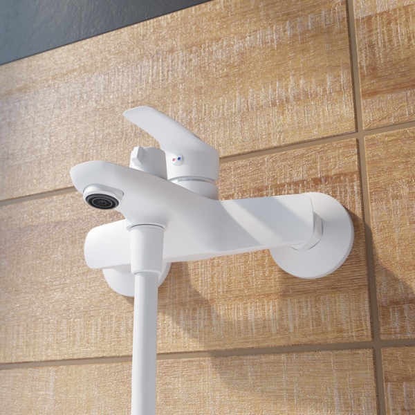 Смеситель для ванны с душем Iddis Ray RAYWT02i02