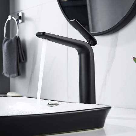 Смеситель для умывальника Rose R3911H